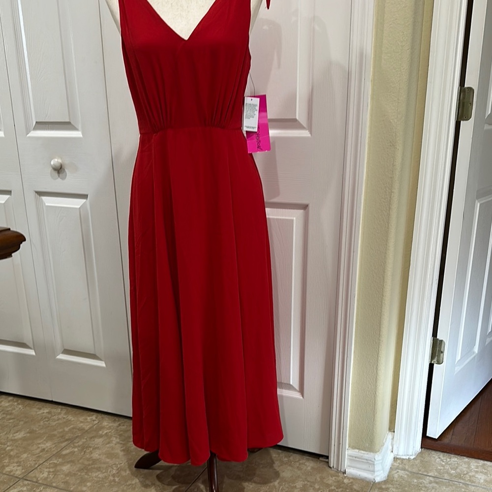 Elegant Red V-Neck Dress